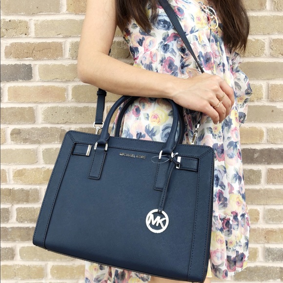 ๐NWT Michael Kors Medium Satchel Bag navy - Picture 4 of 6